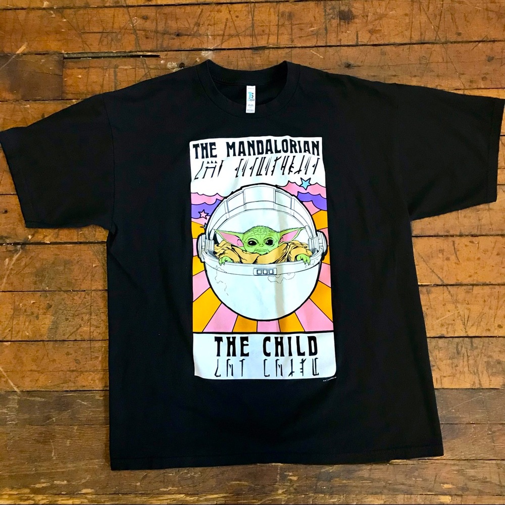 Mandalorian ‘The Child’ Baby Yoda Tee